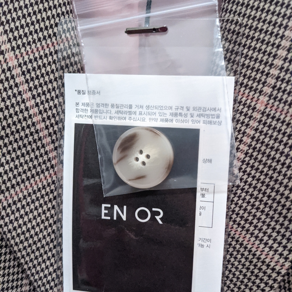 ENOR Waist Line Control Over Jacket - Picture 7 of 9